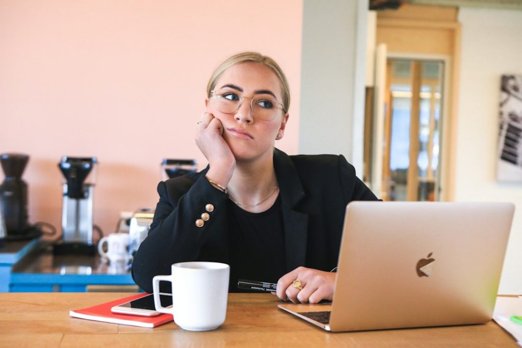 Photo overcoming procrastination and staying motivated